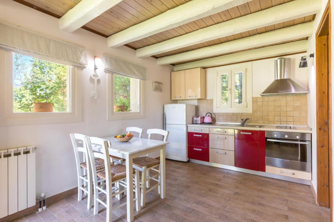 Petrinos Cottage Dafnila Dış mekan fotoğraf