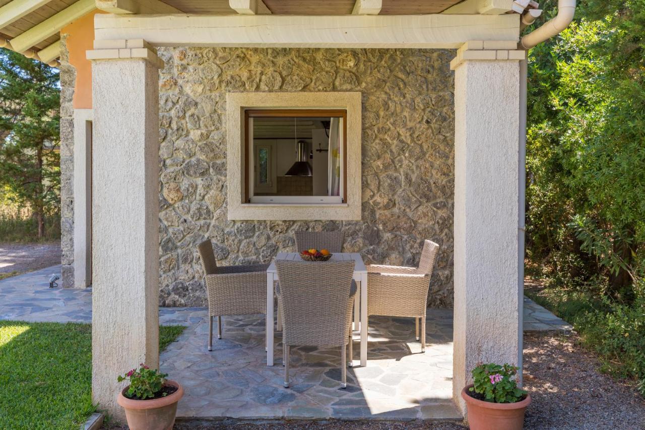 Petrinos Cottage Dafnila Dış mekan fotoğraf